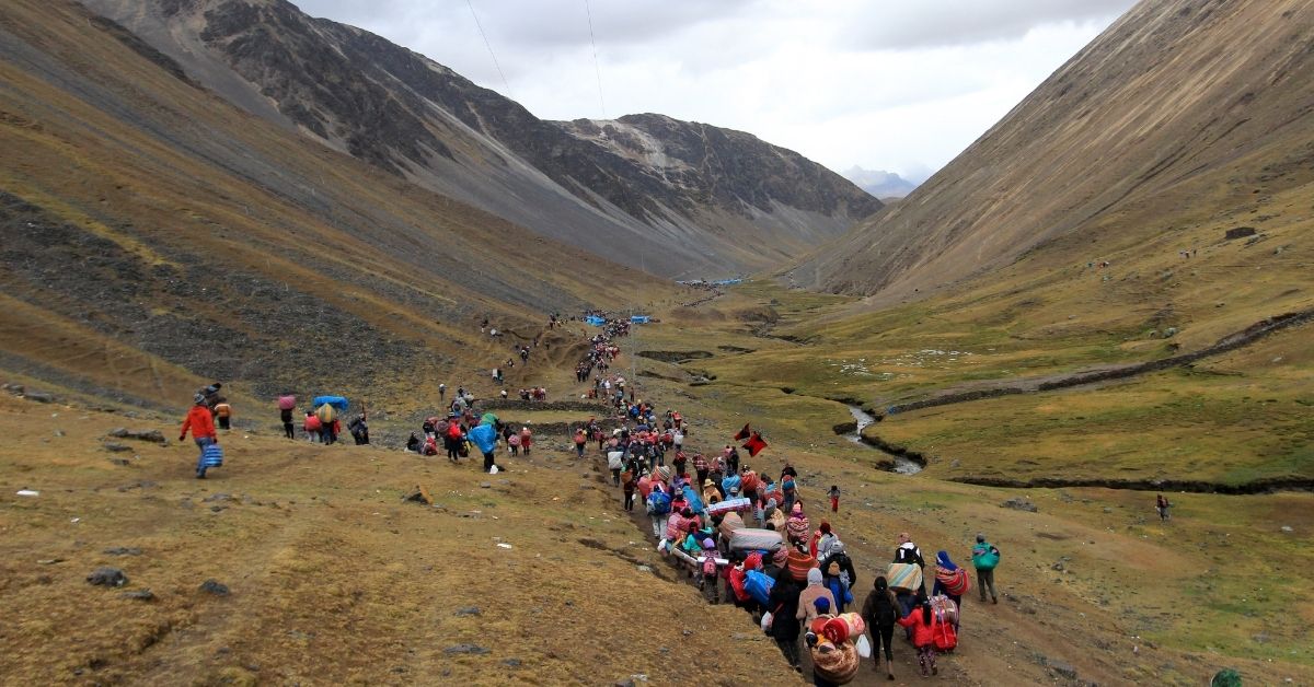 Quyllurit'i pilgrimage in Sinakara Valley in Peru