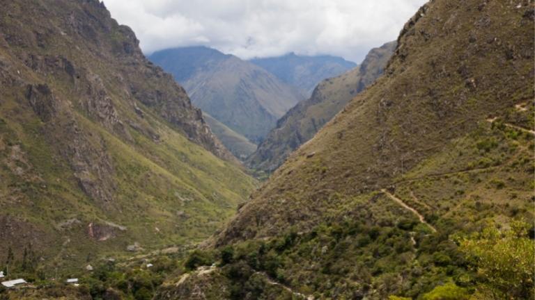 Views from the Wayllabamba on the Inka Trail