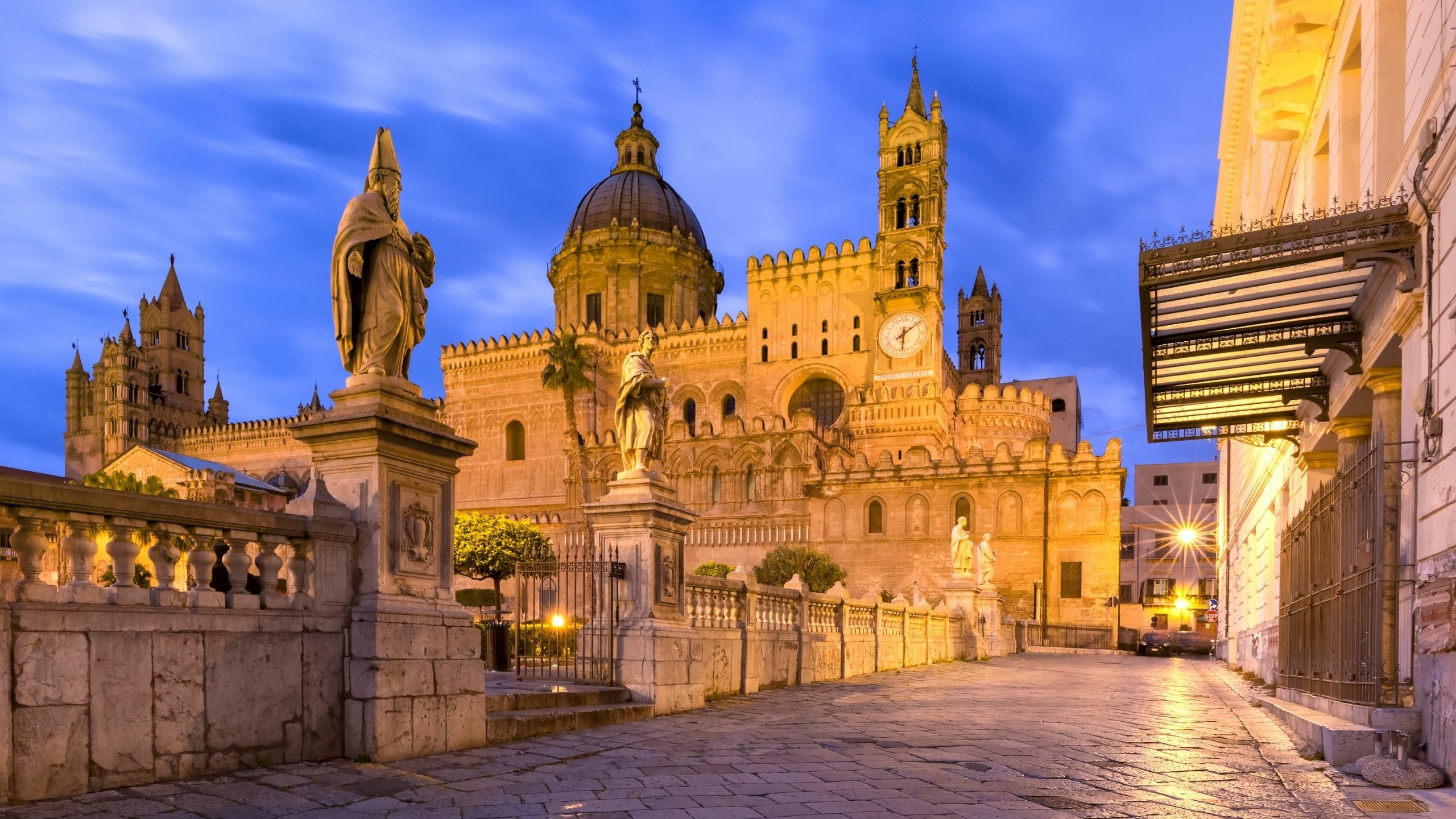 Palermo Cathedral illuminated at disk